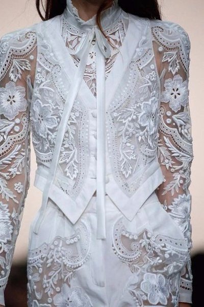 Невероятной красоты работы от Roberto Cavalli