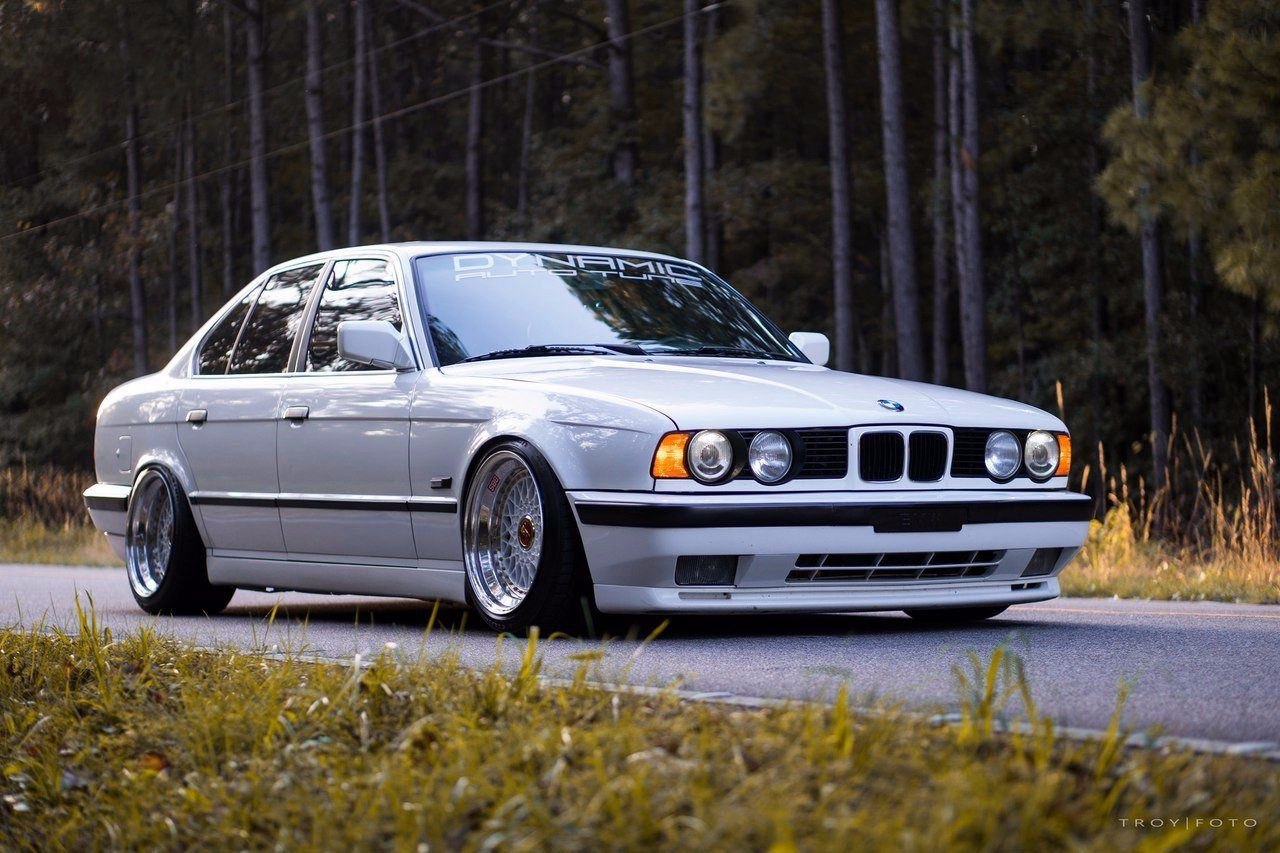 BMW (E34)