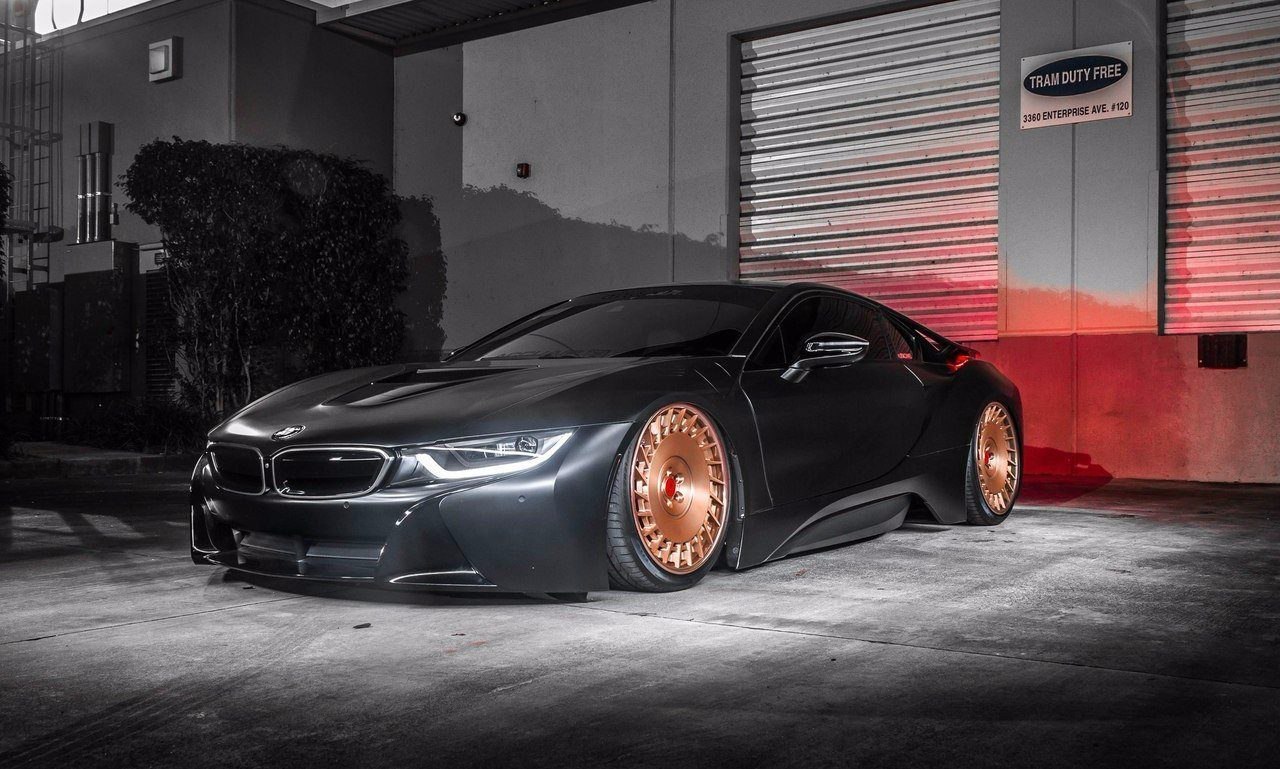 BMW i8