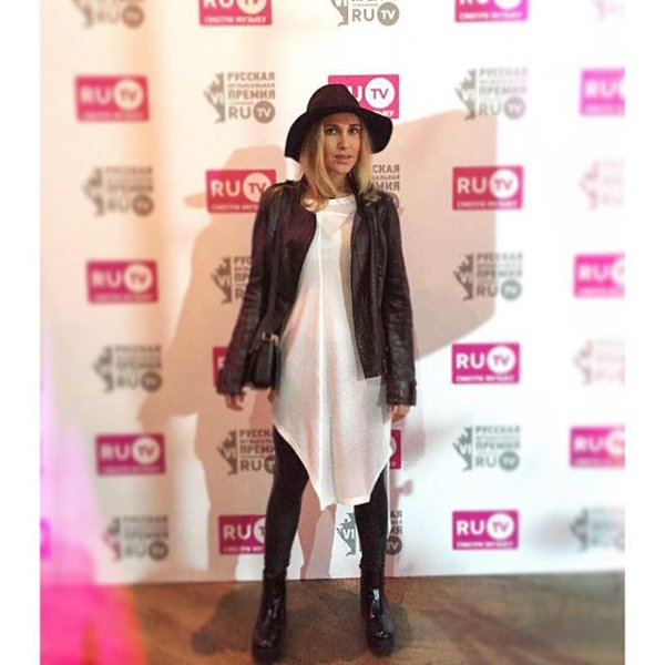 А ночью она была пацанкой... @ru_tv #чернобелого #вленту #юлияковальчук #juliakovalchuk ...