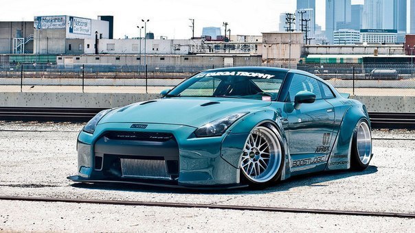 Nissan GT-R