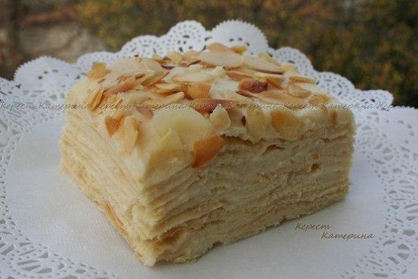Торт "Наполеон". Тесто получилось мягким, легко и быстро раскатывалось. Торт я сделала ...