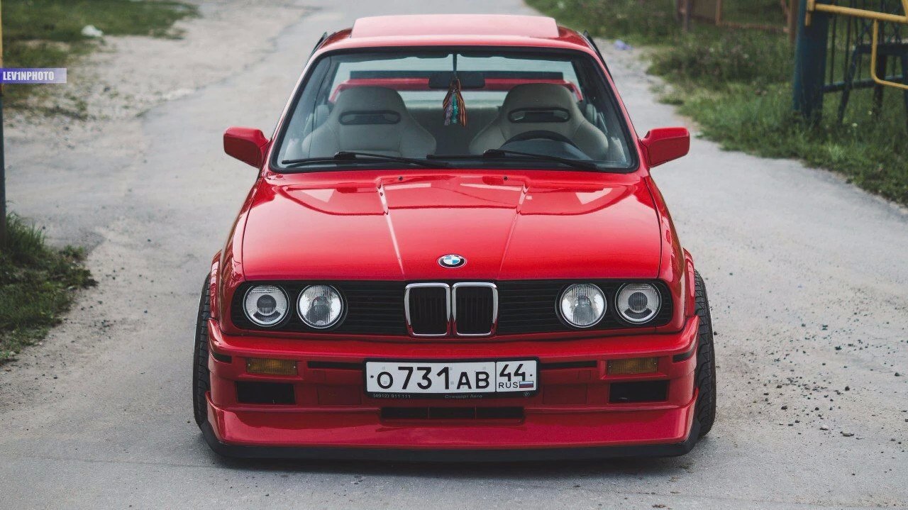 BMW E30 - 2