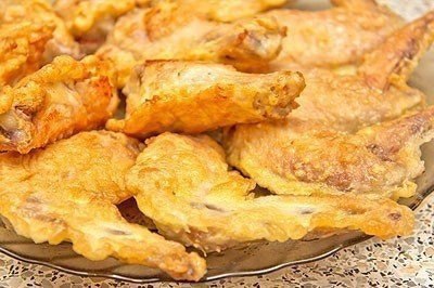 Готовим куриные крылышки - 10 лучших рецептов! 1. Крылышки с картошкой Ингредиенты: - 800 грамм ... - 3