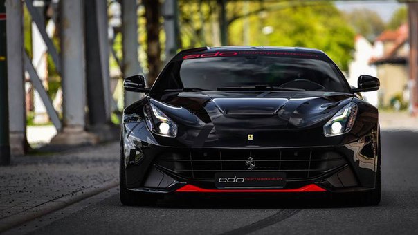 Ferrari F12