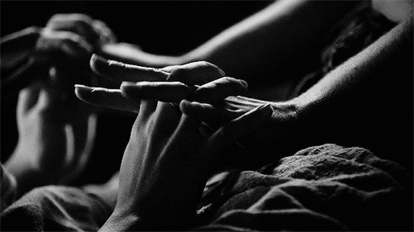Вот и вечер, становится тихо…. Звёзды шепчут стихи о любви… Наша встреча с тобой неизменна, Ты ...