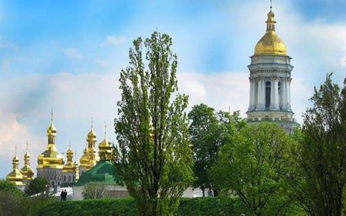 Где скрыта тройная волшебная сила? Что нас сберегает от бед и тревог? Из трёх в одно слово всего ...