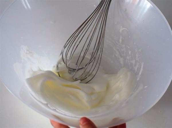 Сырное суфле.Ингредиенты:Сыр — 150 гЯйца куриные — 2 шт.Масло сливочное — 50 гМука — 50 гМолоко ... - 2