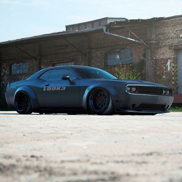     . Dodge Challenger  Liberty Walk - 6