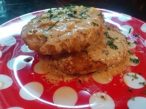 Очень вкусные тефтели.Фарш- 1 стакан риса-2 грудки куриные (для сочности вместе со шкурой)- 2 ...