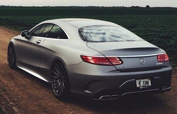 Mercedes-Benz S63 AMG Coupe