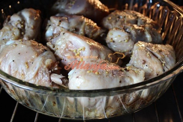 Куриные ножки в горчично–медовом маринаде.Ингредиенты:Куриные ножки — 8 шт.Жидкий мед — 100 ... - 4