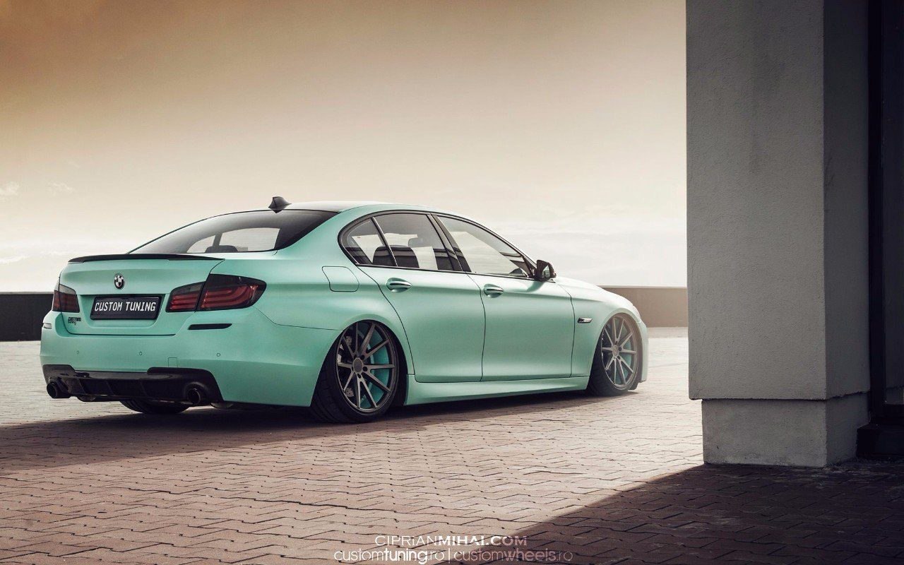 BMW 5-Series (F10) on air - 2