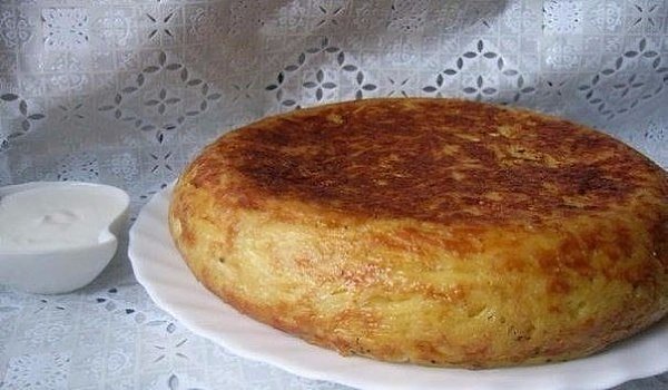 КАРТОФЕЛЬНАЯ ЗАПЕКАНКА С СОСИСКАМИ.ИНГРЕДИЕНТЫ: Картофель (вес очищенного) — 850 г Сосиски — 8 шт ... - 8