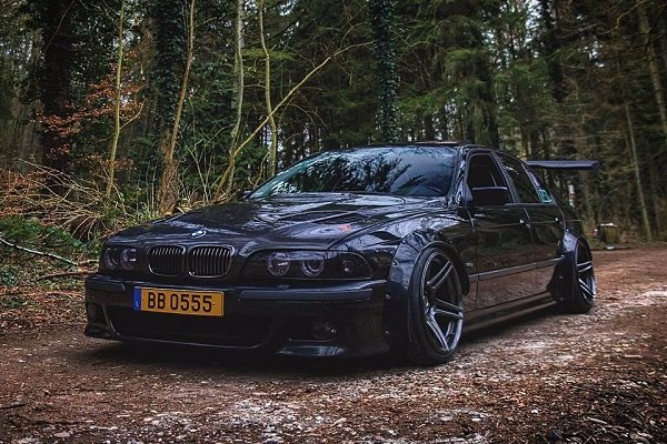 BMW 5-Series (E39) - 7