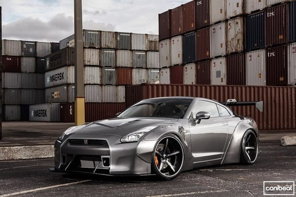 Liberty Walk Nissan