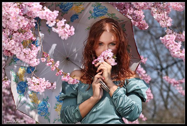 Есть цветы, которые цветут рано, и есть цветы, которые цветут поздно. Думаю, люди расцветают так ...