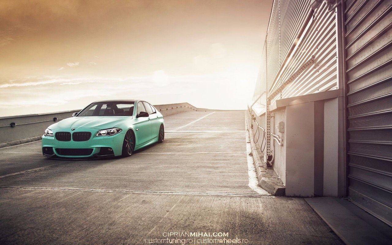 BMW 5-Series (F10) on air