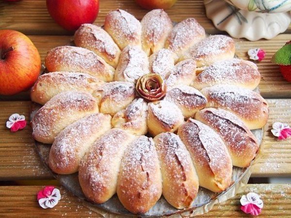 Отрывной яблочный пирог.Отрывной яблочный пирог получается очень ароматный, красивый, нежный и ...