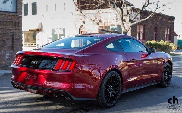 Ford Mustang GT 5.0 - 4