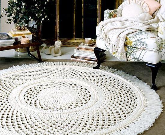 Когда Вы думаете о кружевах, то первое, что приходит в голову – свадебные платья, прозрачные ...