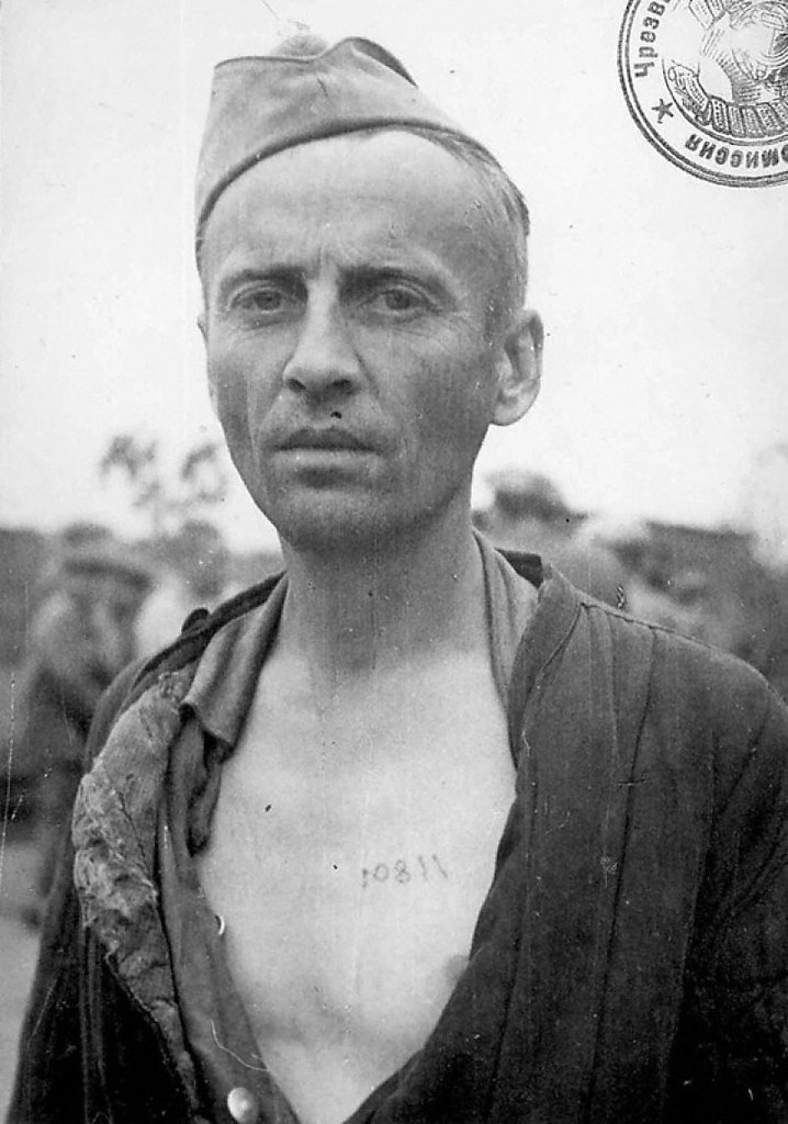 Знаменитые узники. Знаменитые узники. Концлагерь треблинка узники. Аушвиц концлагерь пленные. Лагерь аушвиц-биркенау в освенциме.