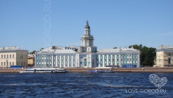 Петербург / достопримечательность.КУНСТКАМЕРАЭто первое музейное здание в России и одно из самых ...