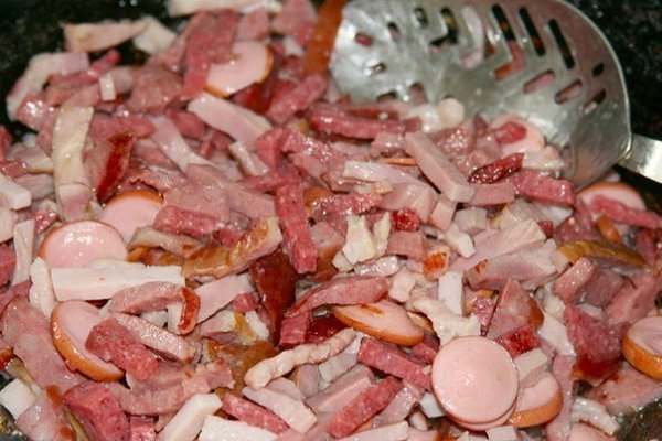 Солянка мясная сборная.Ингредиенты:Филе куриное 200-250 г;Изделия мясные 350 г;Изделия колбасные 350 ... - 5