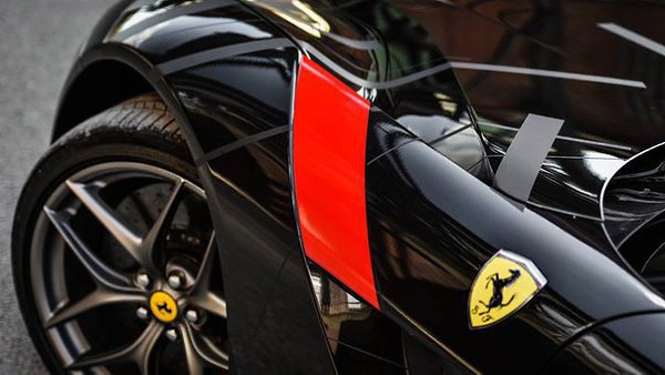 Ferrari F12 - 8