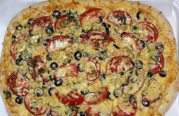 9 РЕЦЕПТОВ ДЛЯ ЛЮБИТЕЛЕЙ ПИЦЦЫ .1.Пицца с вкусным краешкомИНГРЕДИЕНТЫ: 150мл тёплой воды 0.5 ч.л. ... - 8