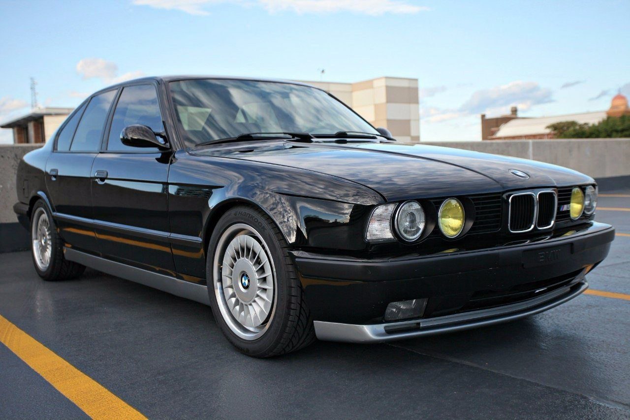 BMW M5 (E34)