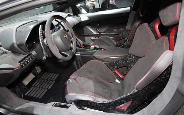 Lamborghini Veneno - Выпустили всего 3 шт. Цена $ 3.900.000. - 2
