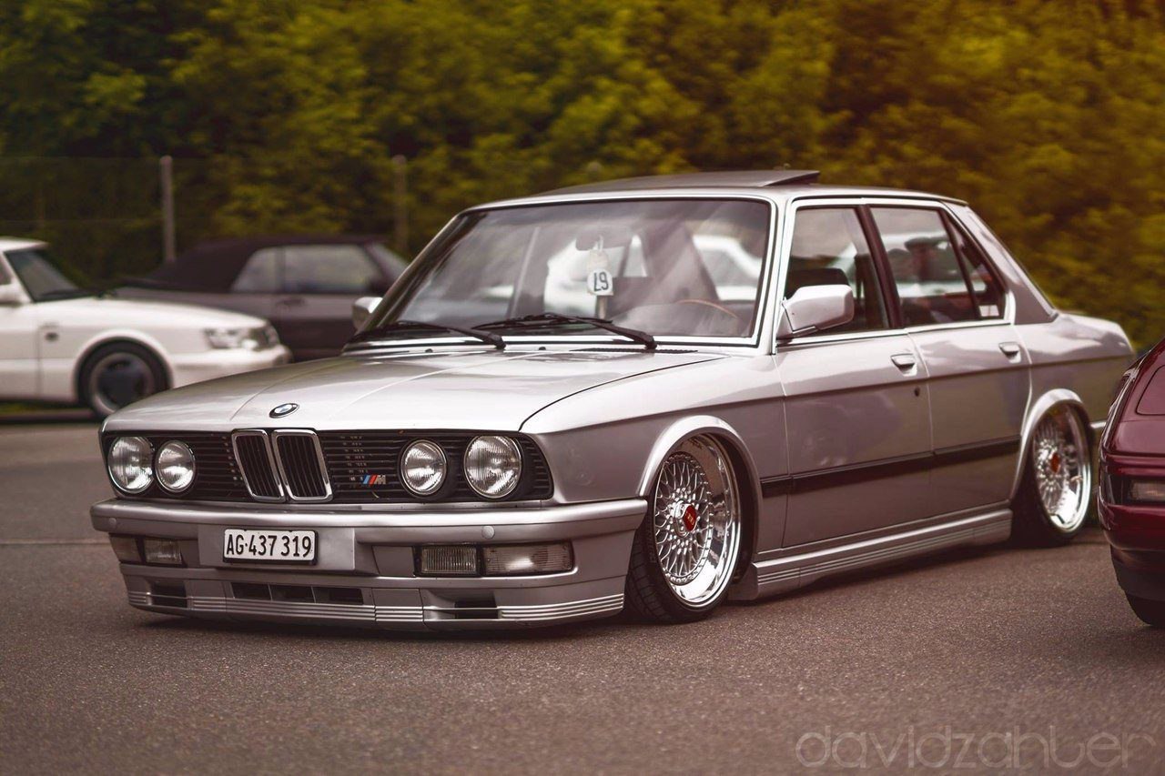 BMW (E28)