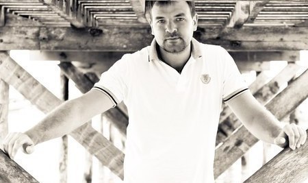 Кедровая точка.Евгений Голомидов, 28 лет Сфера деятельности: производство домов из профилированного ...