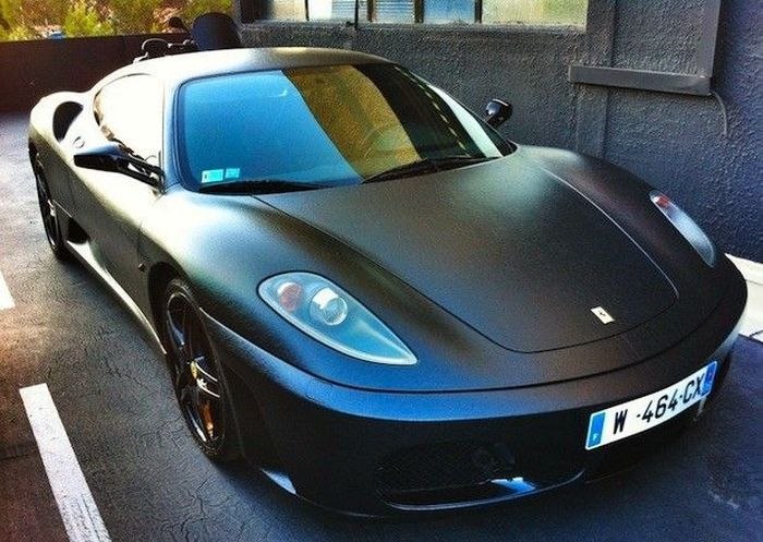 Ferrari F430 полностью покрыли кожей.В настоящий момент неизвестно имя владельца Ferrari F430, ...