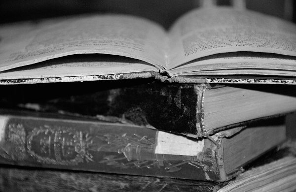 10 гениальных идей, которые появились в книгах.1. «Наушники» Рэй Брэдбери в свое время «придумал» ...