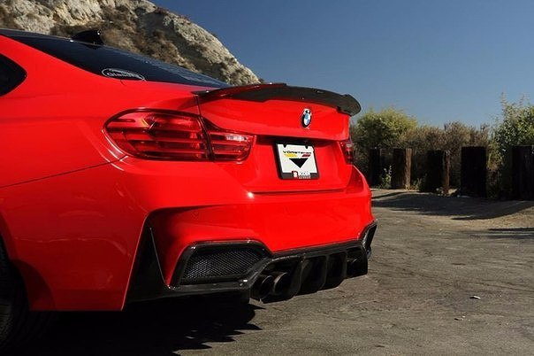 BMW M4 GTRS4 - 6