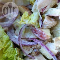 Вальфдорский салат с курицей. Ингредиенты Порций: 4 300 г куриных грудок - филе 1 пучок салатных ...