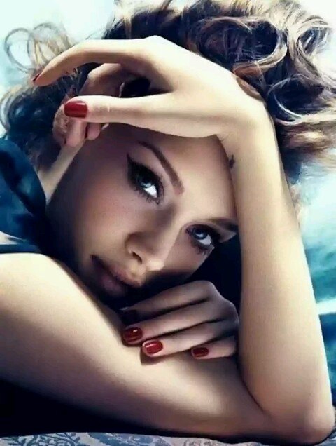 @. Как хорошо не помнить о тебе! Не слышать голос, глаз твоих не видеть, И встреч не ждать, и слёз ...
