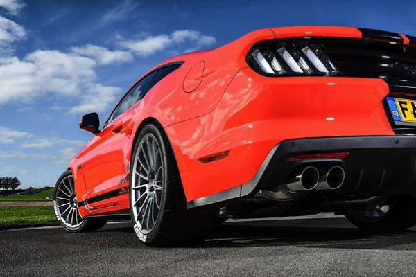 Ford Mustang - 2