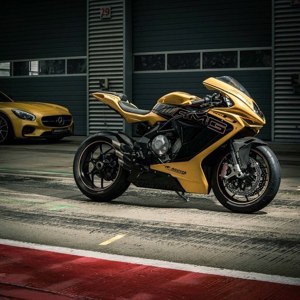 Mercedes-AMG MV Agusta