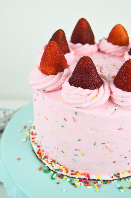 STRAWBERRY FUNFETTI CAKE