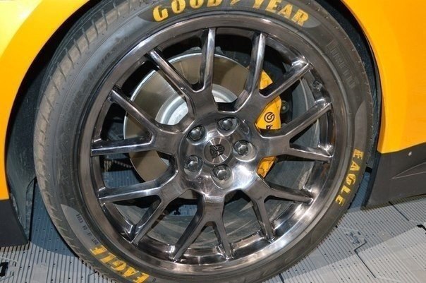 Chevy Camaro Bumblebee - 6