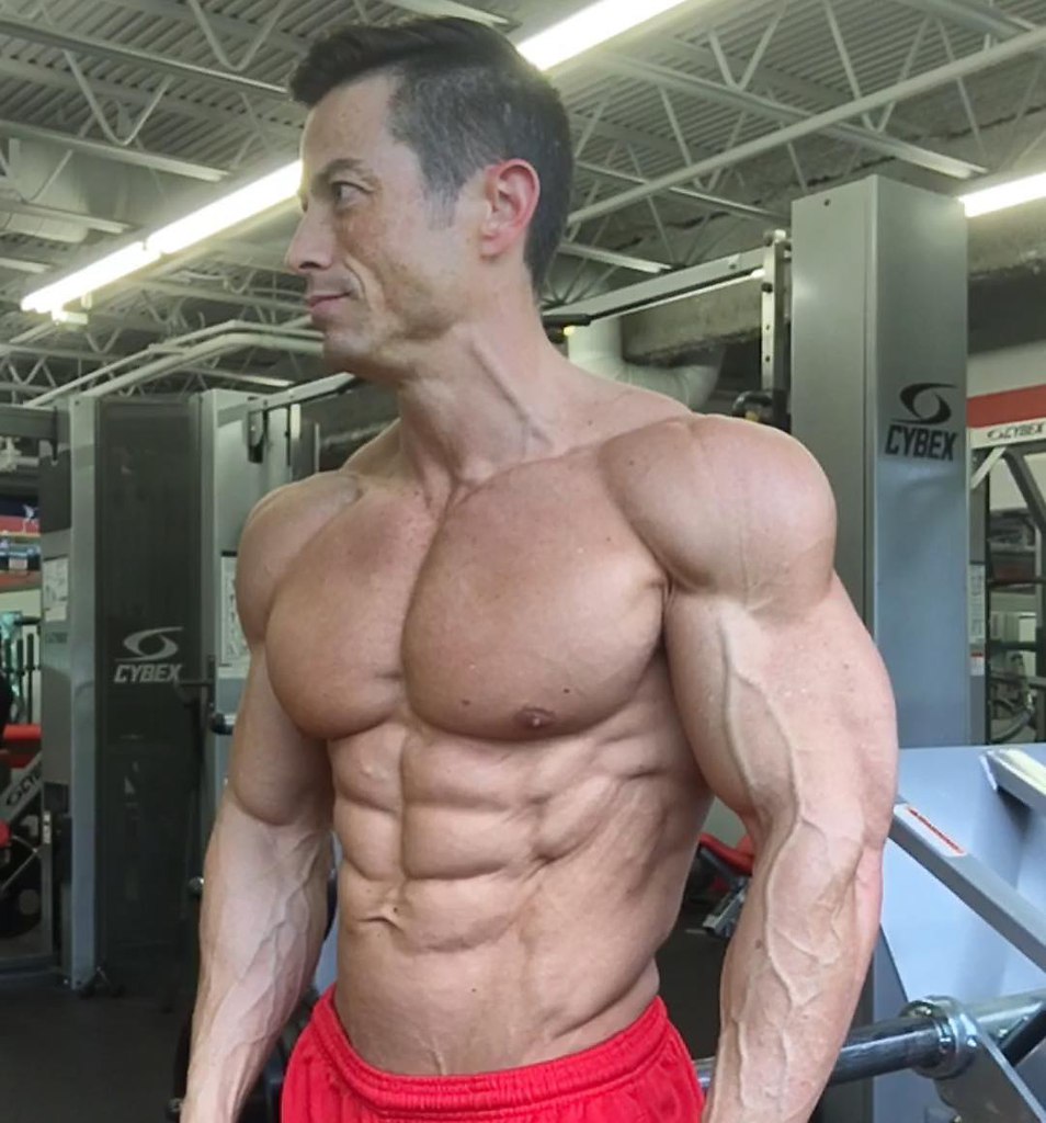 Alex Woodson IFBB Mens Physique Pro.45 .P.S.      !!