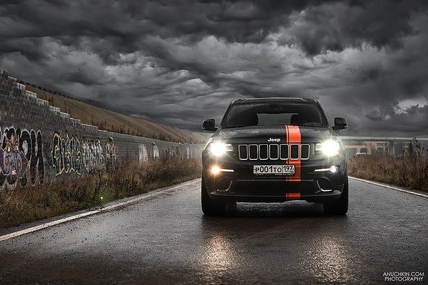 Jeep Grand Cherokee SRT-8. - 3