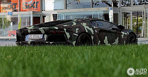  LAMBORGHINI AVENTADOR. - 7