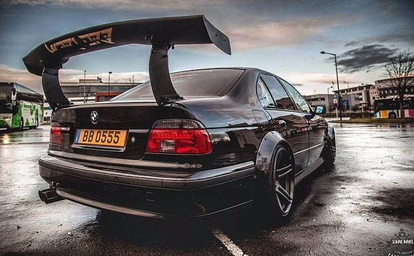 BMW 5-Series (E39) - 6