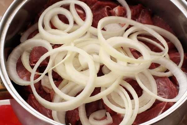 Шашлык из баранины. Шашлык из хорошей баранины получается сочным и ароматным. Маринад для этого ... - 4
