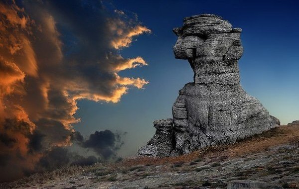 Демерджи. Горный массив к северу от Алушты, одна из красивейших вершин Крымских гор. Возвышается на ...