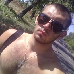 Александр, 28, Ясиноватая